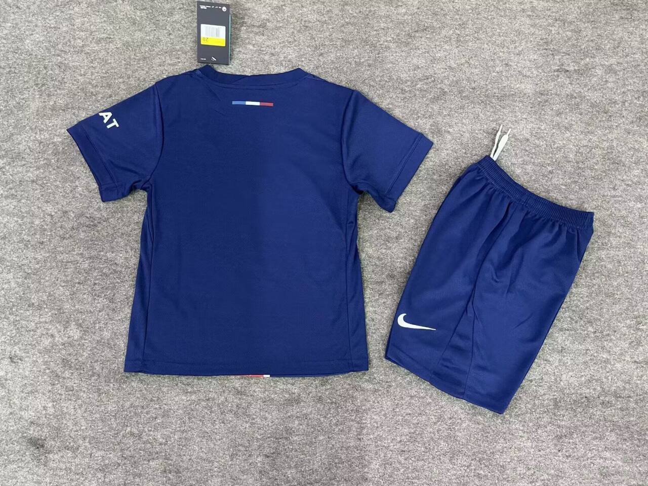 Ensemble PSG Enfant – Domicile 2024/25 (collector)