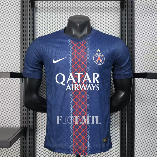 Paris Saint-Germain – Maillot Collector Ligue des Champions 2025 avec badges